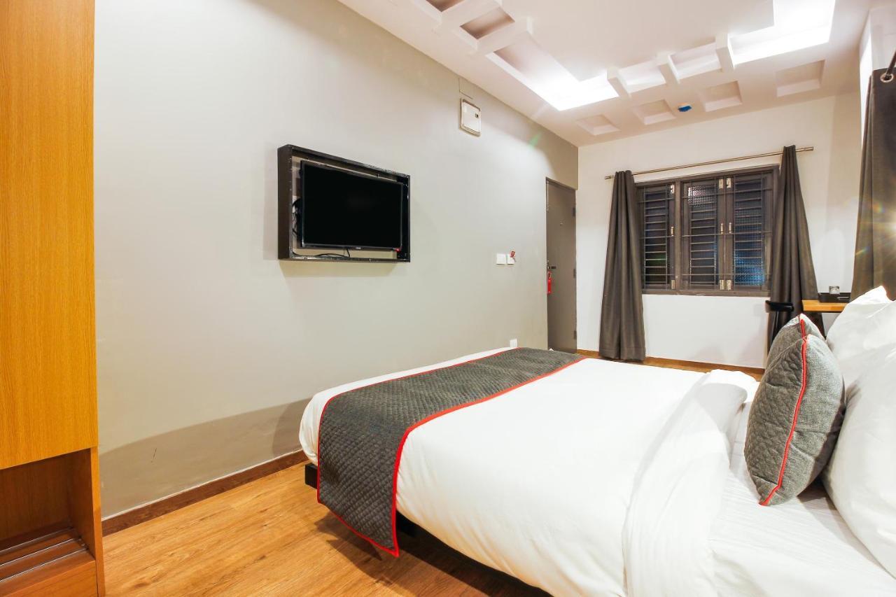 Super Townhouse Rcc Sunrise Hotel Hyderabad Luaran gambar