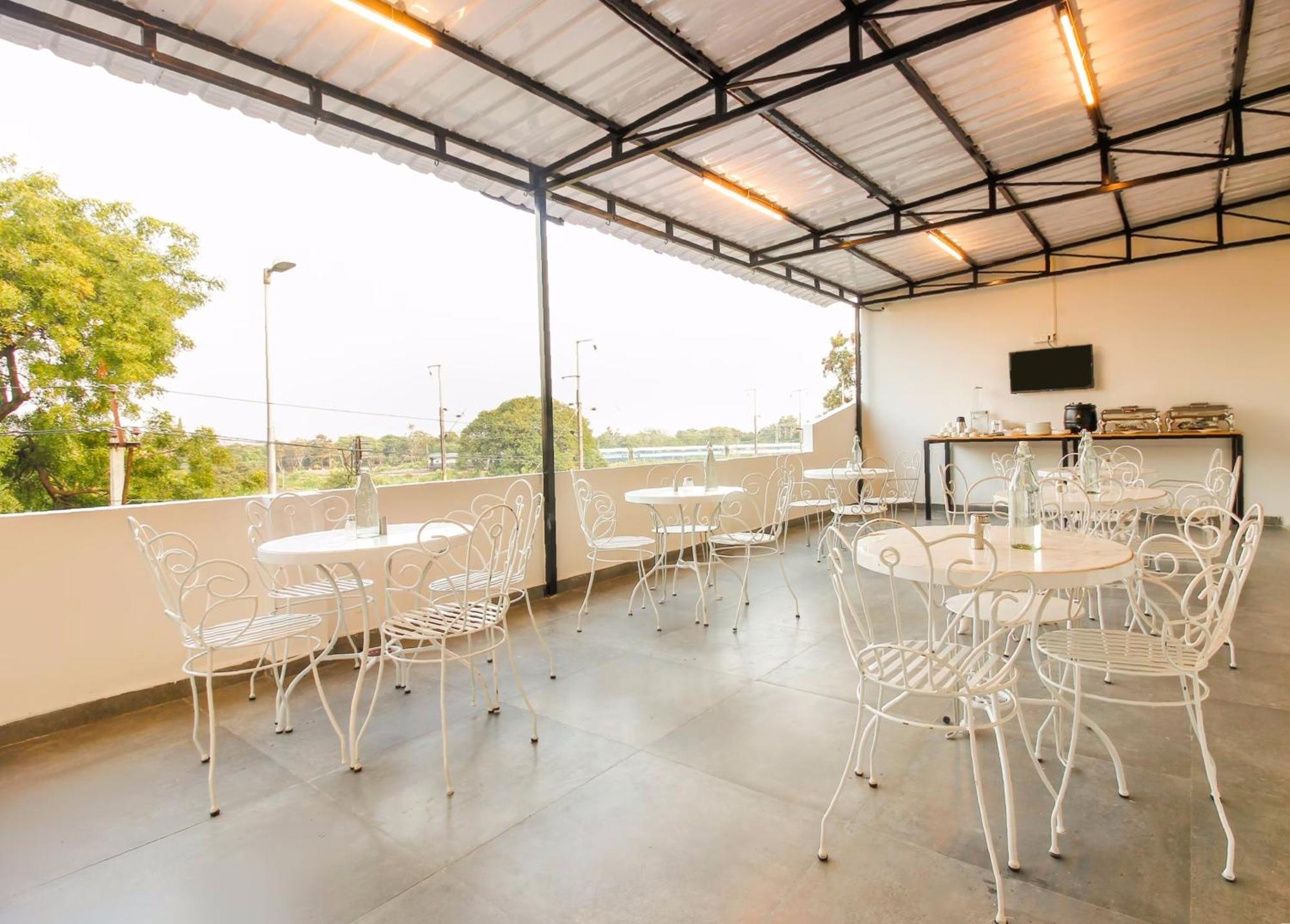 Super Townhouse Rcc Sunrise Hotel Hyderabad Luaran gambar