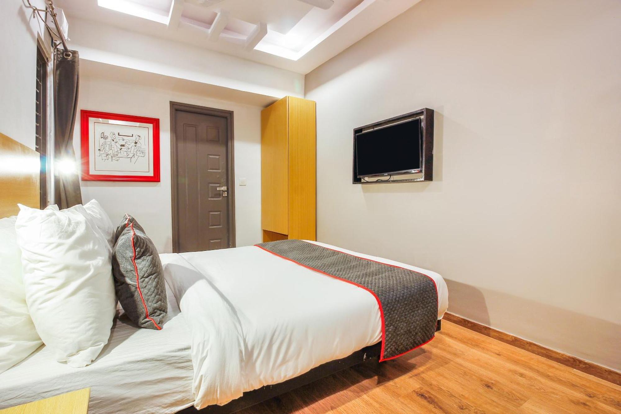 Super Townhouse Rcc Sunrise Hotel Hyderabad Luaran gambar
